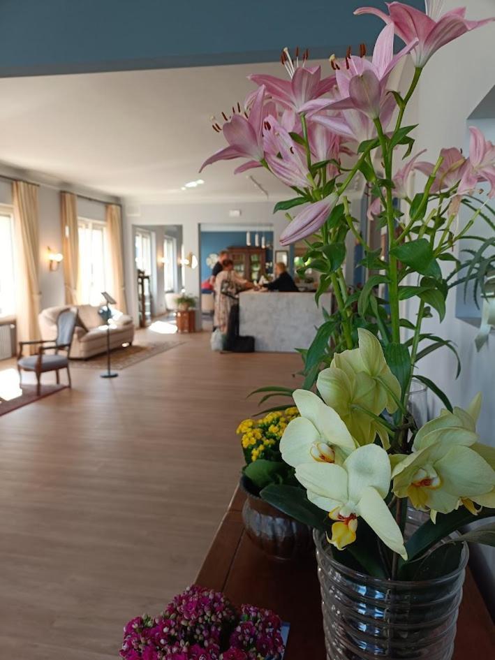 Hotel Boston Stresa Esterno foto